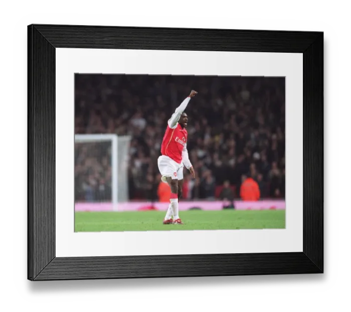 Framed Print : Kolo Toure celebrates Arsenals 3rd goal scored by Tomas Rosicky