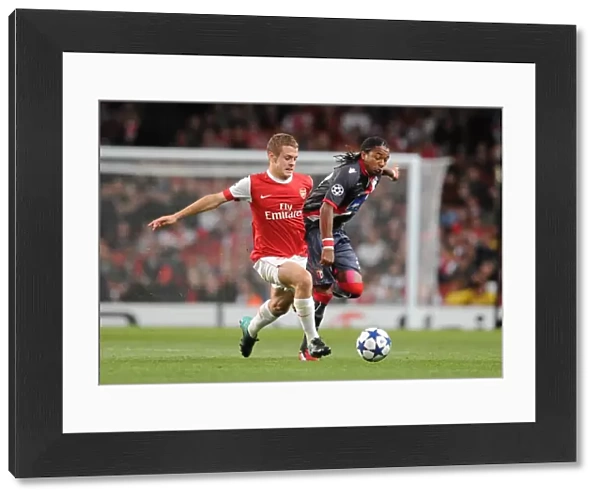 Jack Wilshere (Arsenal) Alan (Braga). Arsenal 6: 0 SC Braga, UEFA Champions League