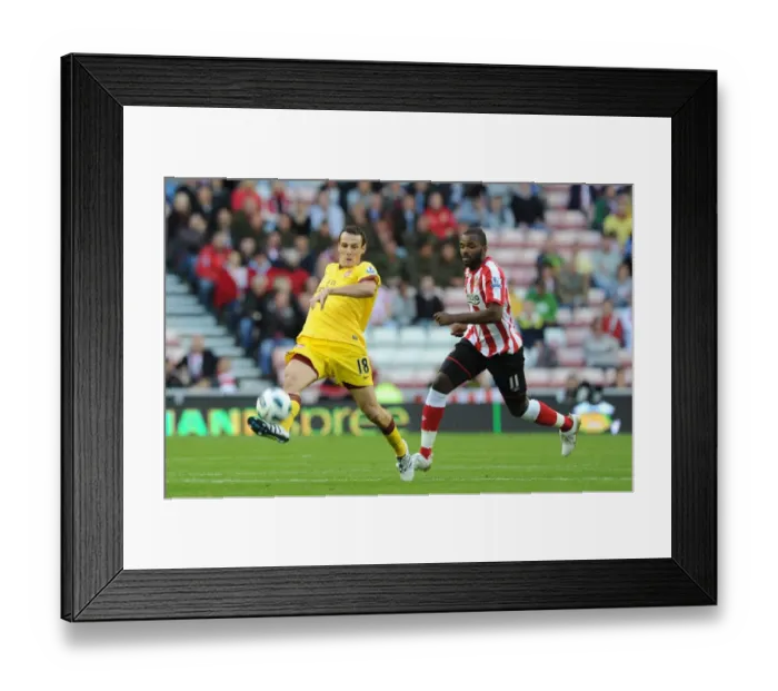 Framed Print : Sebastian Squallaci (Arsenal) Darren Bent (Sunderland). Sunderland 1: 1 Arsenal Framed Print : Sebastian Squallaci (Arsenal) Darren Bent (Sunderland). Sunderland 1: 1 Arsenal