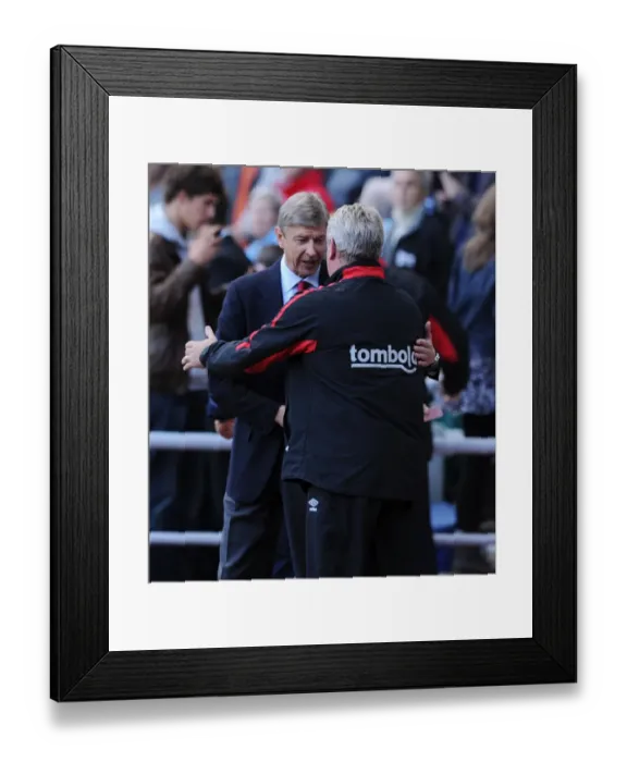 Framed Print : Managers : Arsene Wenger (Arsenal) and Steve Bruce (Sunderland) before the match Framed Print : Managers : Arsene Wenger (Arsenal) and Steve Bruce (Sunderland) before the match