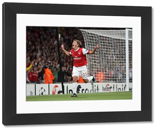 Andrey Arshavin celebrates scoring Arsenals 2nd goal. Arsenal 6: 0 SC Braga