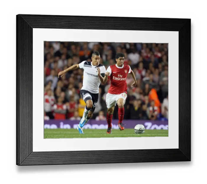 Framed Print : Denilson (Arsenal) Jake Livermore (Tottenham). Tottenham Hotspur 1: 4 Arsenal (aet)