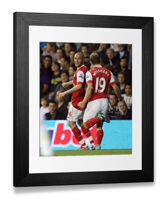 Framed Print : Henri Lansbury and Jack Wilshere: Arsenal's Unforgettable Goal Celebration vs. Tottenham in Carling Cup (1:4)