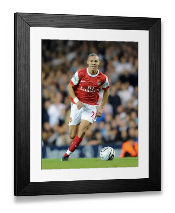 Framed Print : Kieran Gibbs (Arsenal). Tottenham Hotspur 1: 4 Arsenal (aet). Carling Cup 3rd Round
