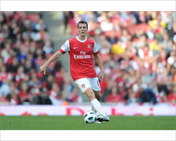 Sebastien Squillaci (Arsenal). Arsenal 2: 3 West Bromwich Albion, Barclays Premier League