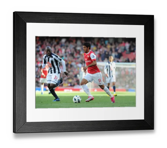 Framed Print : Carlos Vela (Arsenal) Youssouf Mulumbu (WBA). Arsenal 2: 3 West Bromwich Albion Framed Print : Carlos Vela (Arsenal) Youssouf Mulumbu (WBA). Arsenal 2: 3 West Bromwich Albion