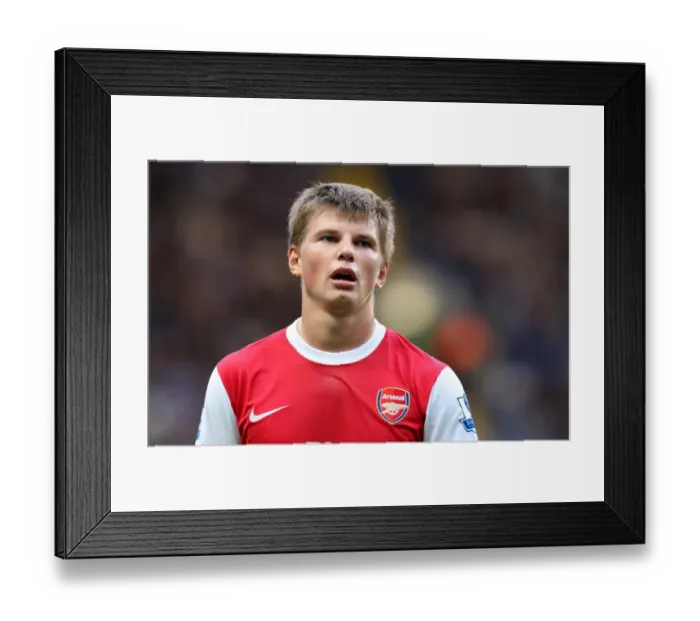 Framed Print : Arshavin vs Chelsea: Arsenal's Defeat in the Barclays Premier League (3 / 10 / 10) Framed Print : Arshavin vs Chelsea: Arsenal's Defeat in the Barclays Premier League (3 / 10 / 10)