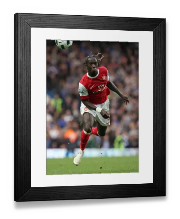 Framed Print : Bacary Sagna (Arsenal). Chelsea 2: 0 Arsenal. Barclays Premier League. Stamford Bridge Framed Print : Bacary Sagna (Arsenal). Chelsea 2: 0 Arsenal. Barclays Premier League. Stamford Bridge