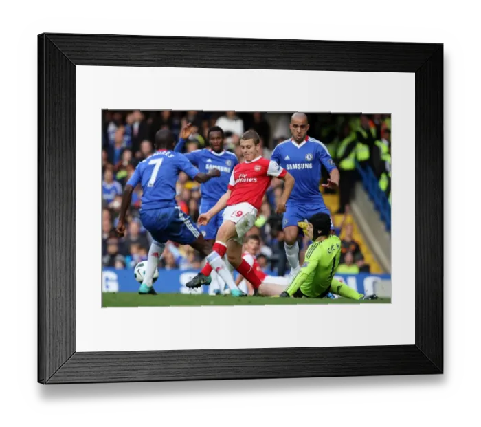 Framed Print : Jack Wilshere (Arsenal) Petr Czech, Ramires and Alex (Chelsea). Chelsea 2: 0 Arsenal