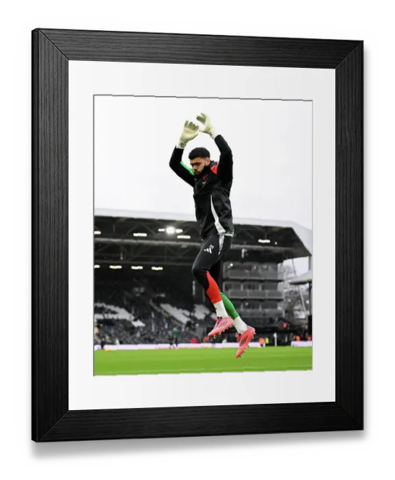 Framed Print : Fulham FC v Arsenal FC - Premier League Framed Print : Fulham FC v Arsenal FC - Premier League