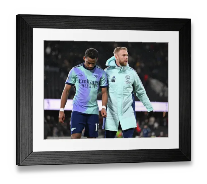 Framed Print : Fulham FC v Arsenal FC - Premier League Framed Print : Fulham FC v Arsenal FC - Premier League