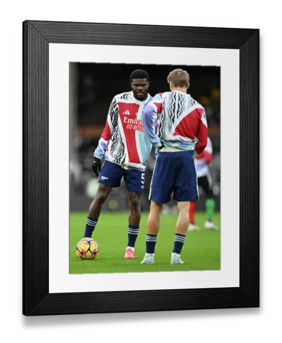 Framed Print : Fulham FC v Arsenal FC - Premier League Framed Print : Fulham FC v Arsenal FC - Premier League