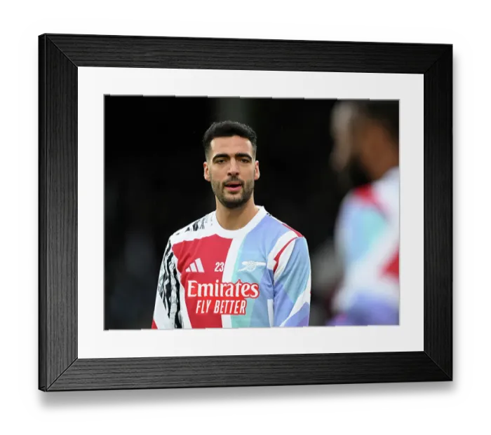 Framed Print : Fulham FC v Arsenal FC - Premier League Framed Print : Fulham FC v Arsenal FC - Premier League