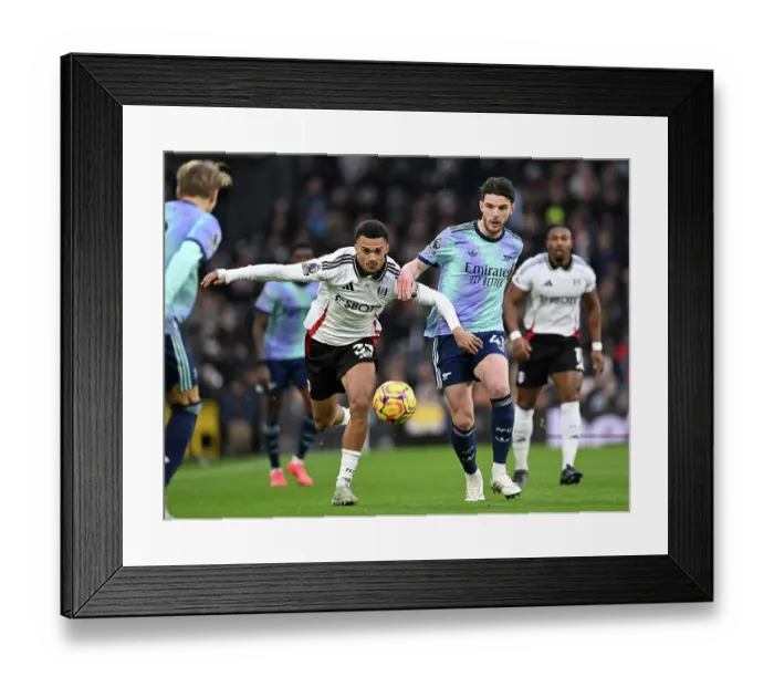 Framed Print : Fulham FC v Arsenal FC - Premier League Framed Print : Fulham FC v Arsenal FC - Premier League