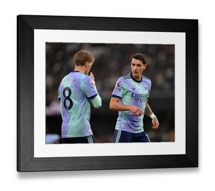 Framed Print : Fulham FC v Arsenal FC - Premier League