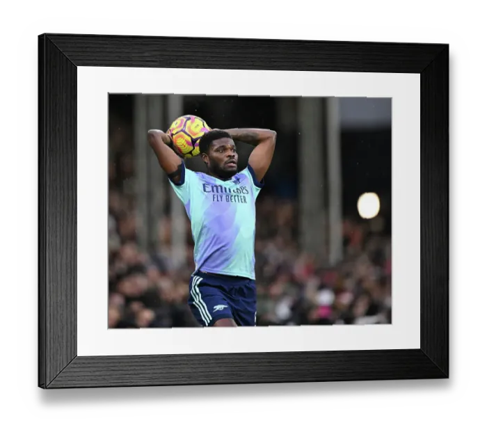 Framed Print : Fulham FC v Arsenal FC - Premier League Framed Print : Fulham FC v Arsenal FC - Premier League