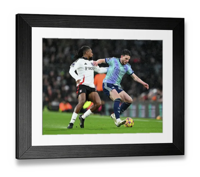 Framed Print : Fulham FC v Arsenal FC - Premier League Framed Print : Fulham FC v Arsenal FC - Premier League