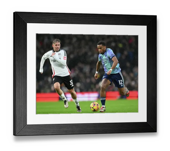 Framed Print : Fulham FC v Arsenal FC - Premier League Framed Print : Fulham FC v Arsenal FC - Premier League