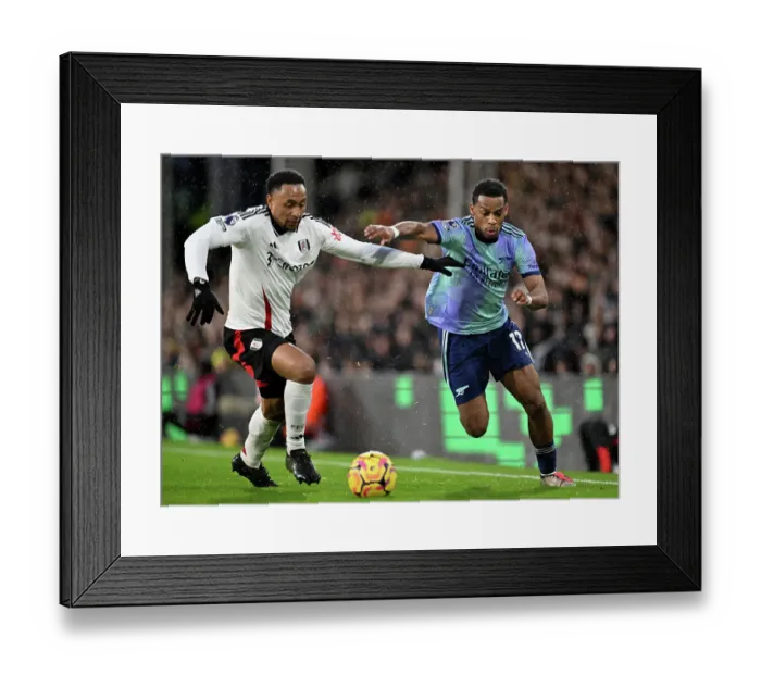 Framed Print : Fulham FC v Arsenal FC - Premier League Framed Print : Fulham FC v Arsenal FC - Premier League