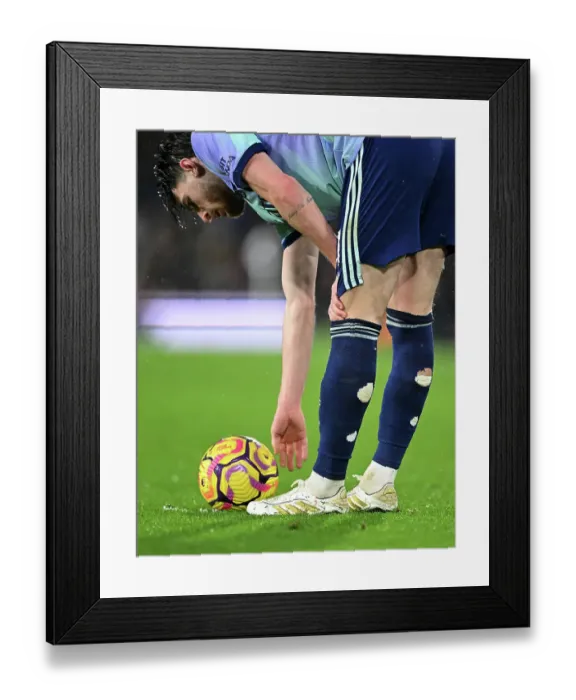 Framed Print : Fulham FC v Arsenal FC - Premier League
