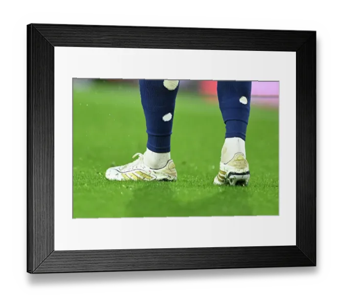 Framed Print : Fulham FC v Arsenal FC - Premier League Framed Print : Fulham FC v Arsenal FC - Premier League