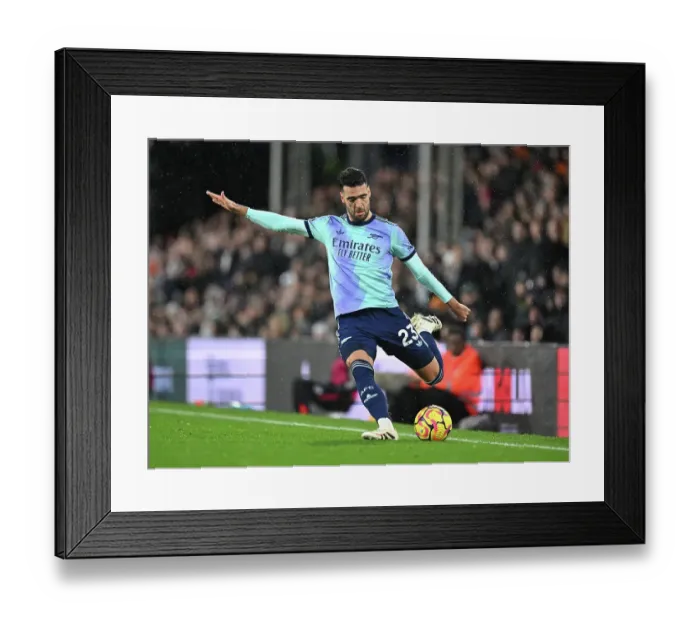 Framed Print : Fulham FC v Arsenal FC - Premier League Framed Print : Fulham FC v Arsenal FC - Premier League