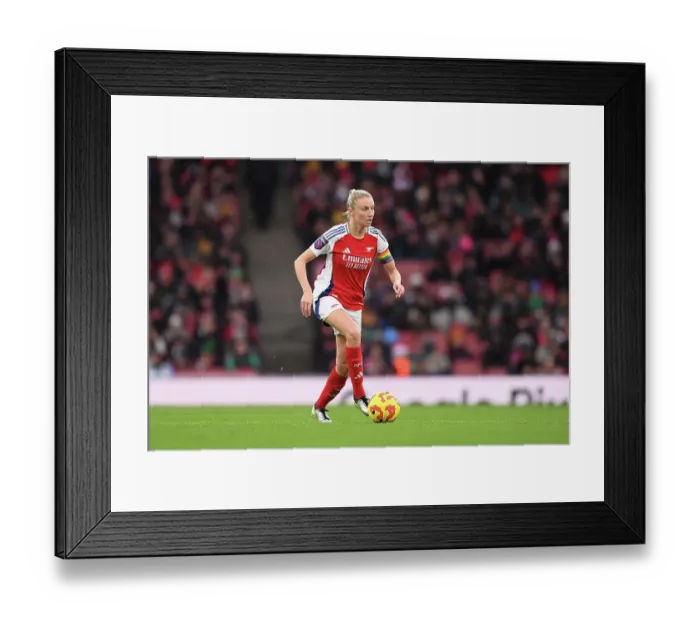 Framed Print : Arsenal v Aston Villa - Barclays Women's Super League