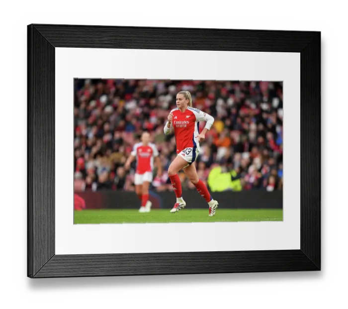 Framed Print : Arsenal v Aston Villa - Barclays Women's Super League Framed Print : Arsenal v Aston Villa - Barclays Women's Super League