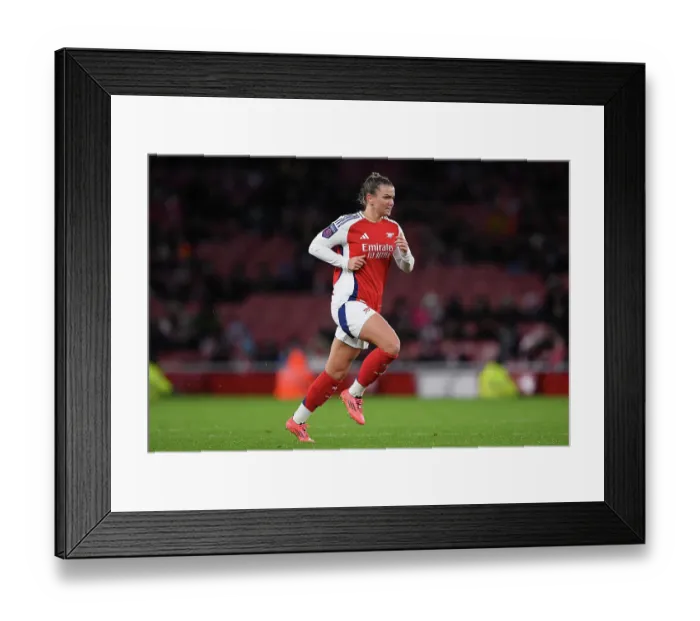Framed Print : Arsenal v Aston Villa - Barclays Women's Super League