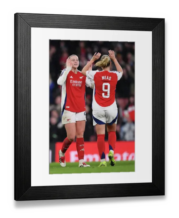 Framed Print : Arsenal v Aston Villa - Barclays Women's Super League