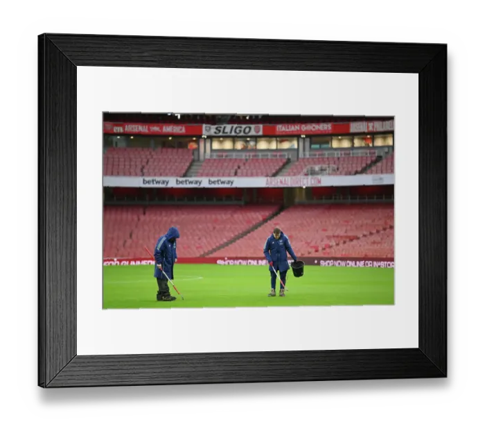 Framed Print : Arsenal v Aston Villa - Barclays Women's Super League