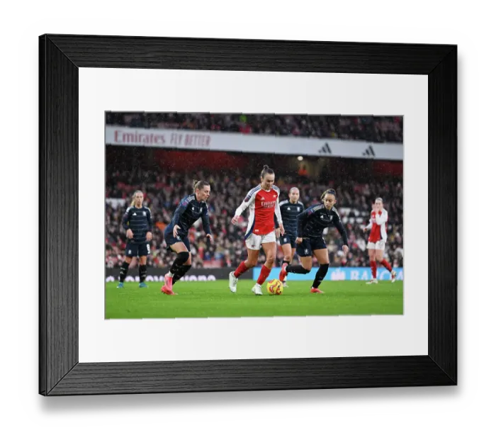 Framed Print : Arsenal v Aston Villa - Barclays Women's Super League