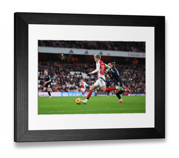 Framed Print : Arsenal v Aston Villa - Barclays Women's Super League