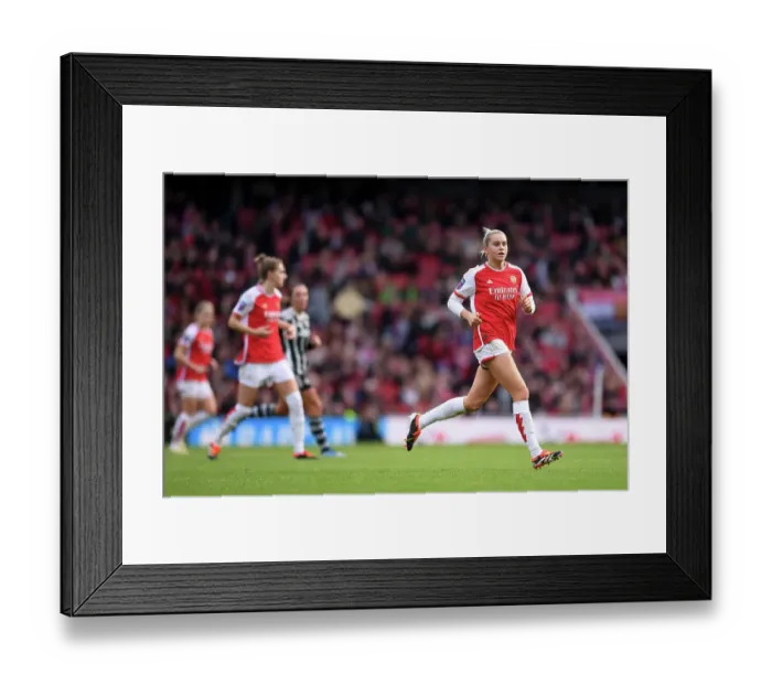 Framed Print : Arsenal FC v Manchester United - Barclays Women's Super League Framed Print : Arsenal FC v Manchester United - Barclays Women's Super League