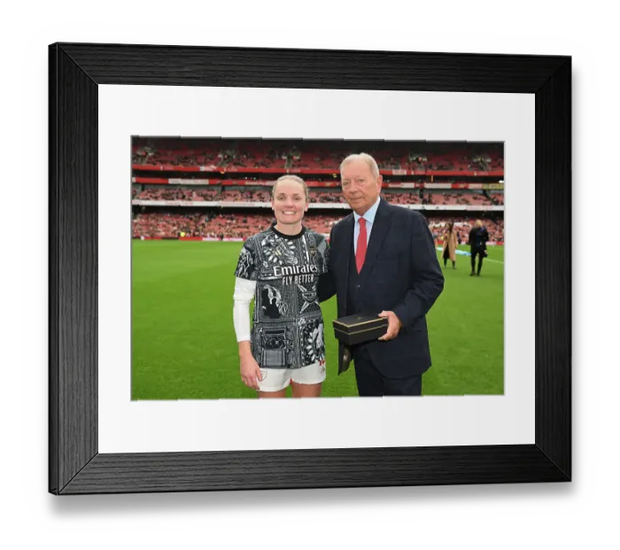 Framed Print : Arsenal FC v Manchester United - Barclays Women's Super League Framed Print : Arsenal FC v Manchester United - Barclays Women's Super League