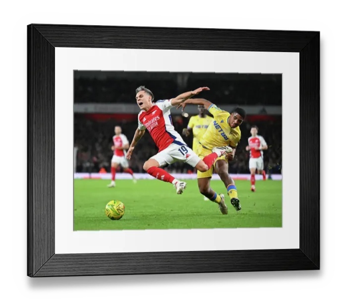 Framed Print : Arsenal v Crystal Palace - Carabao Cup Quarter Final