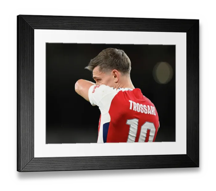Framed Print : Arsenal v Crystal Palace - Carabao Cup Quarter Final Framed Print : Arsenal v Crystal Palace - Carabao Cup Quarter Final