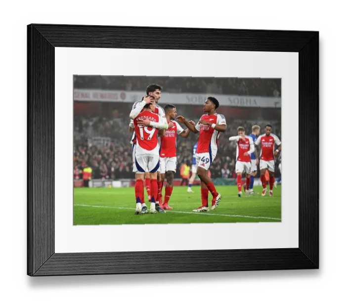 Framed Print : Arsenal FC v Ipswich Town FC - Premier League
