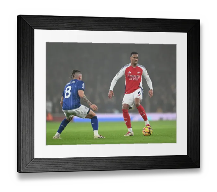 Framed Print : Arsenal FC v Ipswich Town FC - Premier League