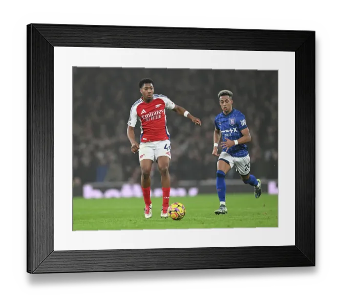 Framed Print : Arsenal FC v Ipswich Town FC - Premier League