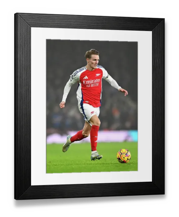 Framed Print : Arsenal FC v Ipswich Town FC - Premier League Framed Print : Arsenal FC v Ipswich Town FC - Premier League