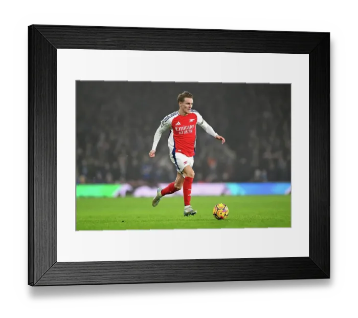 Framed Print : Arsenal FC v Ipswich Town FC - Premier League