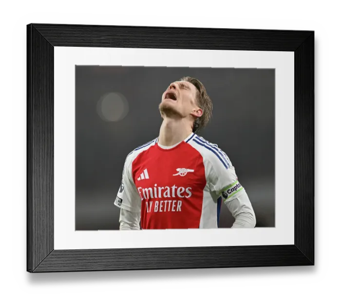 Framed Print : Arsenal FC v Ipswich Town FC - Premier League Framed Print : Arsenal FC v Ipswich Town FC - Premier League