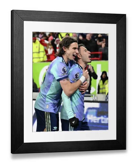 Framed Print : Brentford FC v Arsenal FC - Premier League