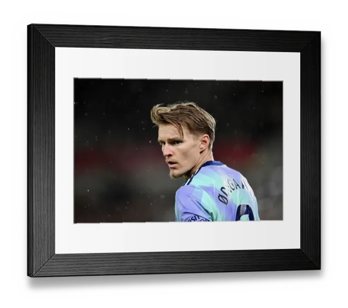 Framed Print : Brentford FC v Arsenal FC - Premier League