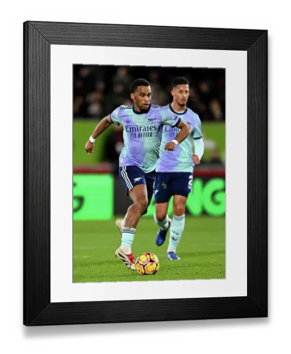 Framed Print : Brentford FC v Arsenal FC - Premier League