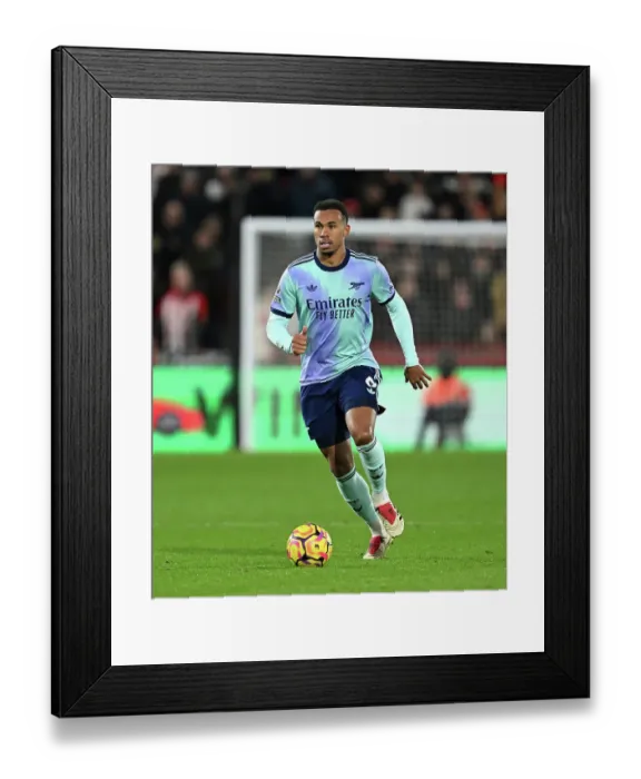 Framed Print : Brentford FC v Arsenal FC - Premier League