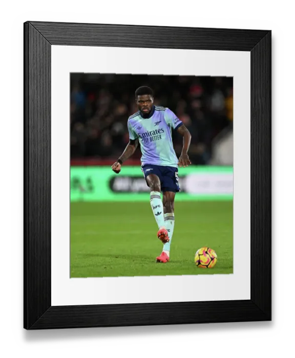 Framed Print : Brentford FC v Arsenal FC - Premier League