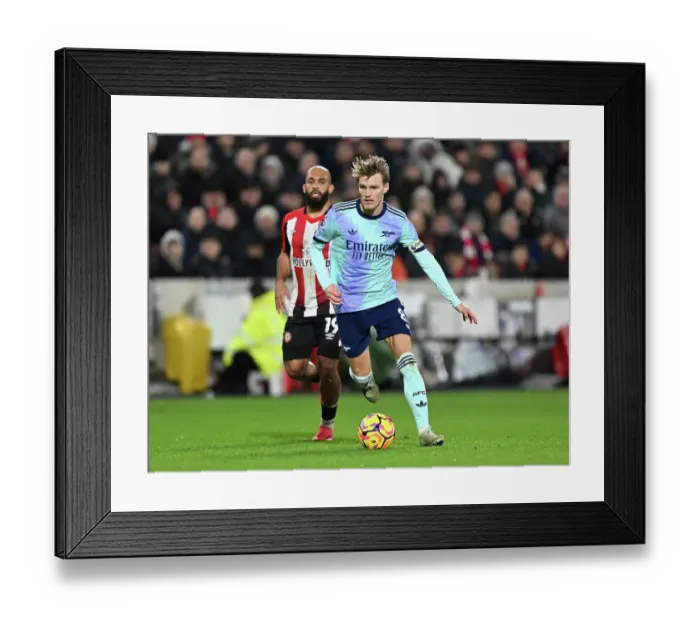 Framed Print : Brentford FC v Arsenal FC - Premier League