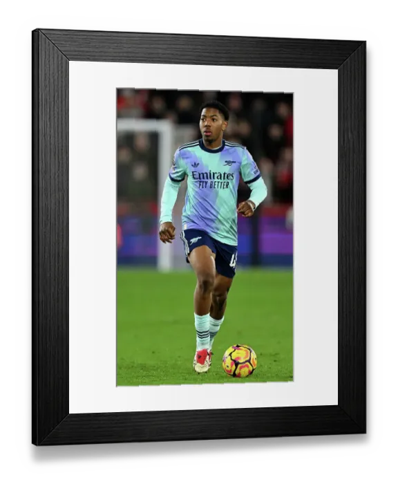 Framed Print : Brentford FC v Arsenal FC - Premier League